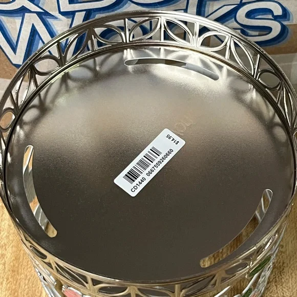 Sold- Bath & Body Works Floral Toss 3-Wick Candle Holder - Picture 4 of 5